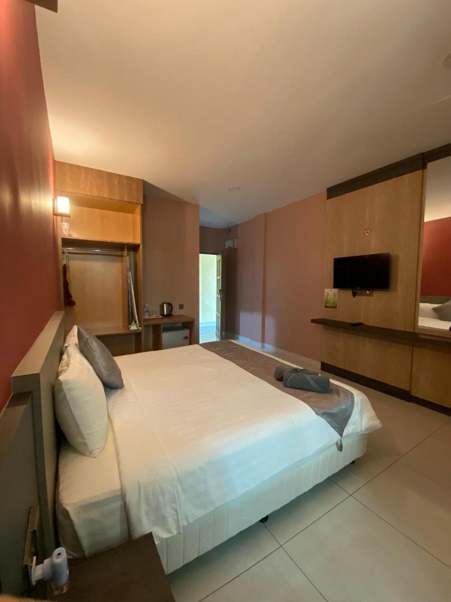 Grand Village Inn Pantai Cenang  Luaran gambar