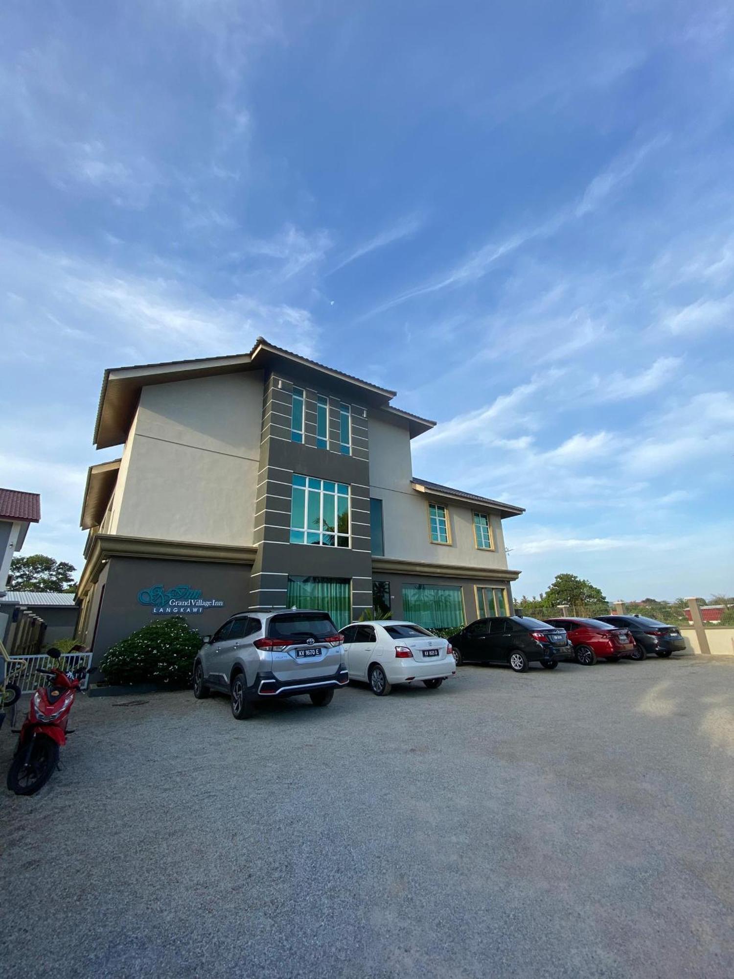 Grand Village Inn Pantai Cenang  Luaran gambar